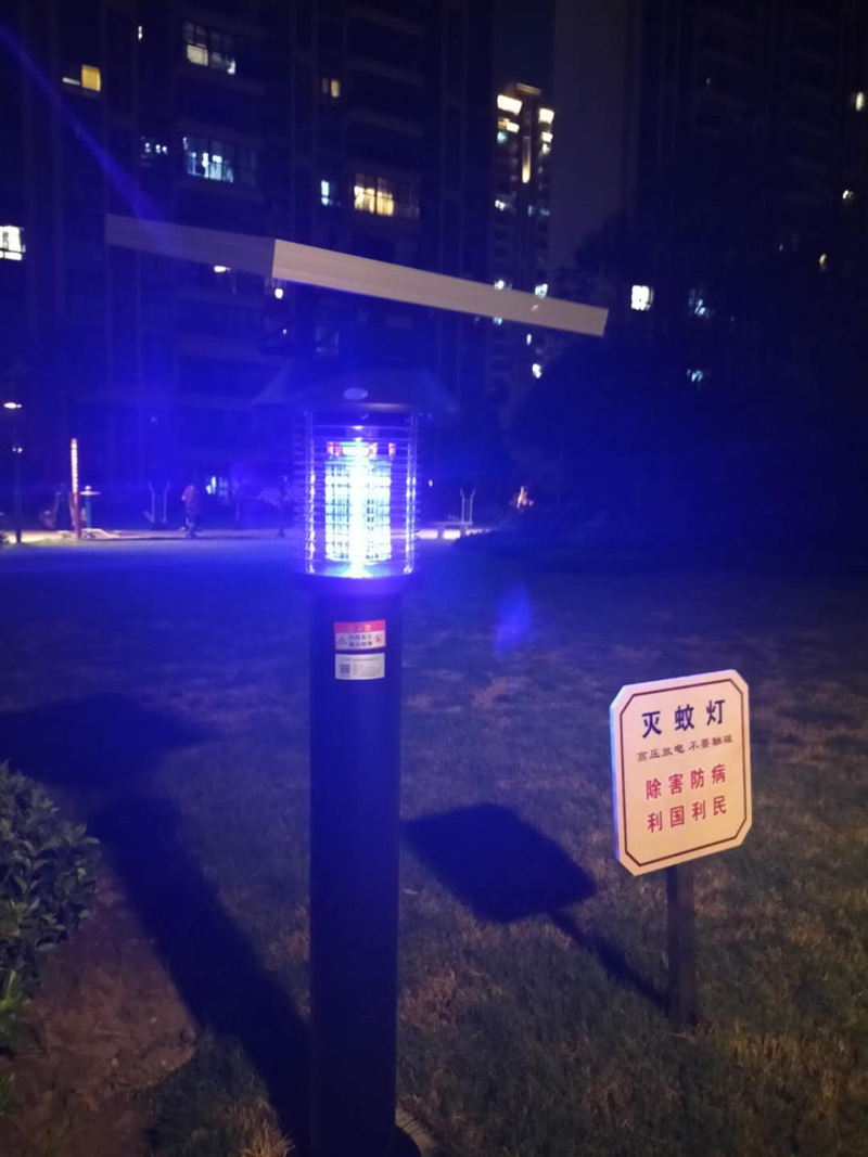 大型太陽能小區(qū)滅蚊燈 大型太陽能小區(qū)滅蚊燈