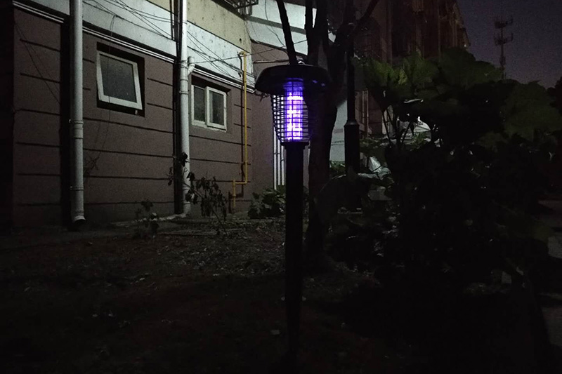 太陽能能小區(qū)滅蚊燈 太陽能能小區(qū)滅蚊燈